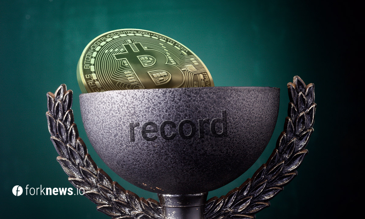 Tesla инвестировала в Bitcoin, BTC выше $44,000 Tesla инвестировала в Bitcoin, BTC выше $44,000